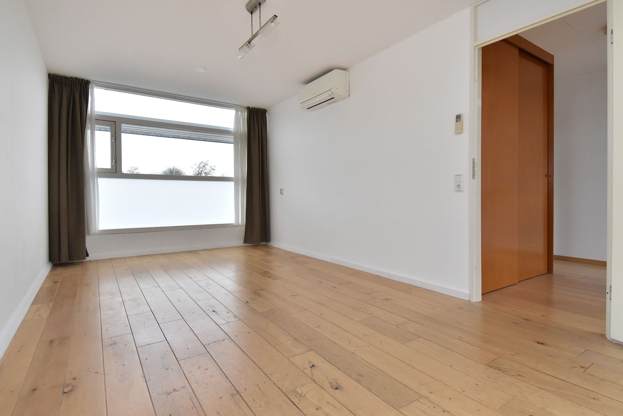 Foto 39 van Ir. van der Sluijsplantsoen 36