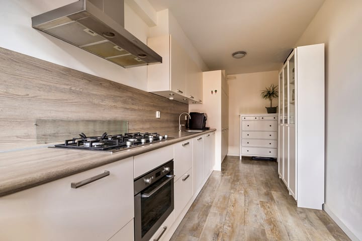 Foto 13 van Vrolikstraat 211