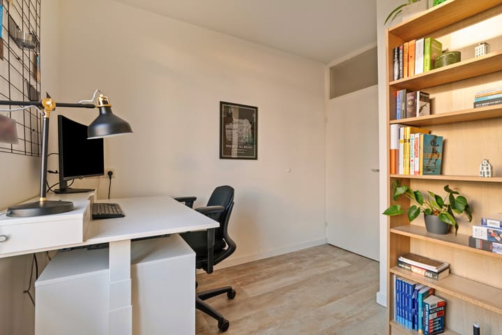 Foto 20 van Vrolikstraat 211