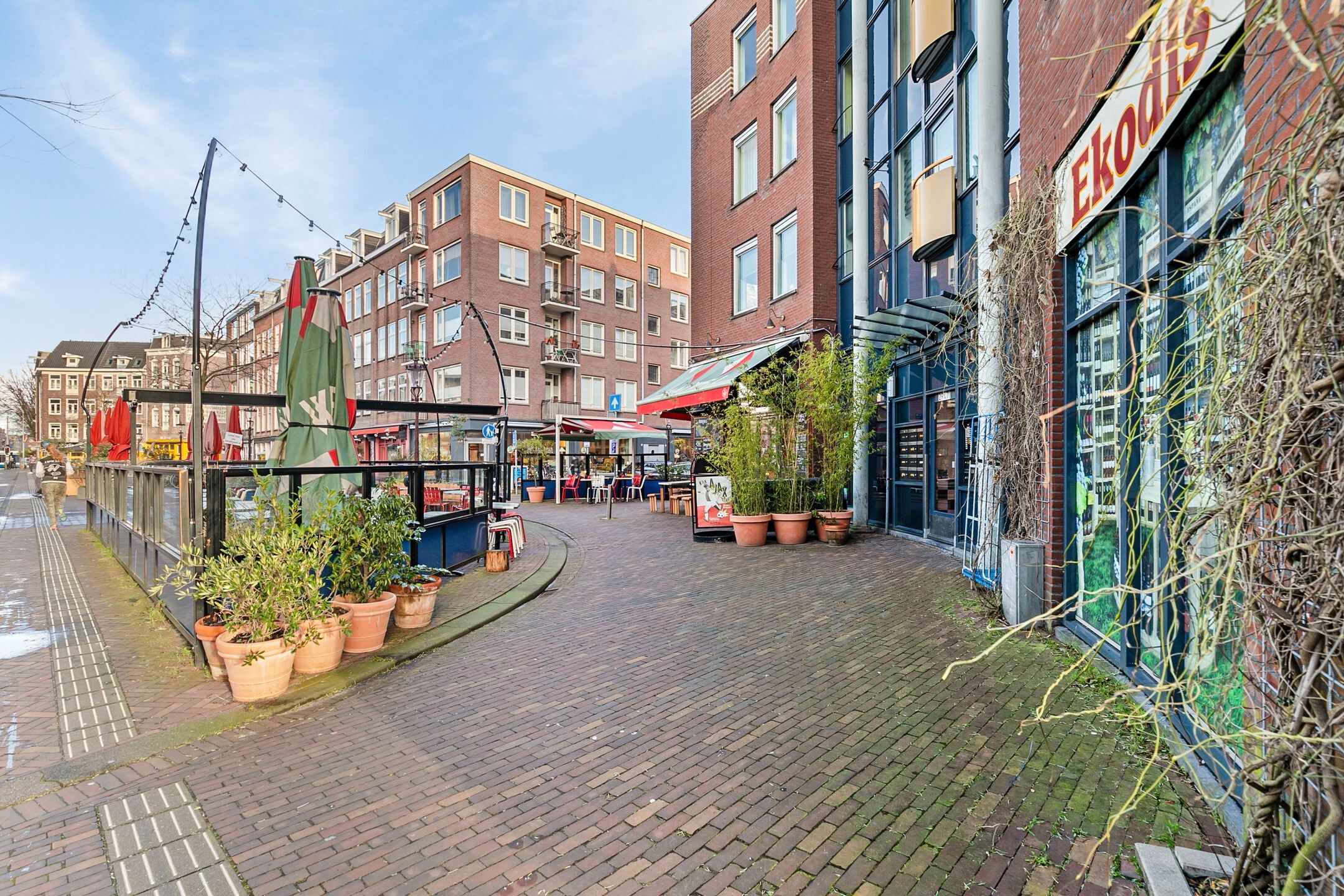 Foto 30 van Vrolikstraat 211