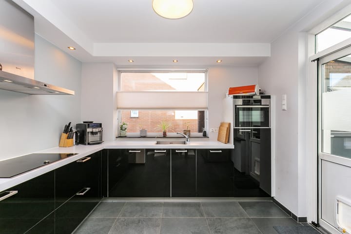 Foto 12 van Rosastraat 5