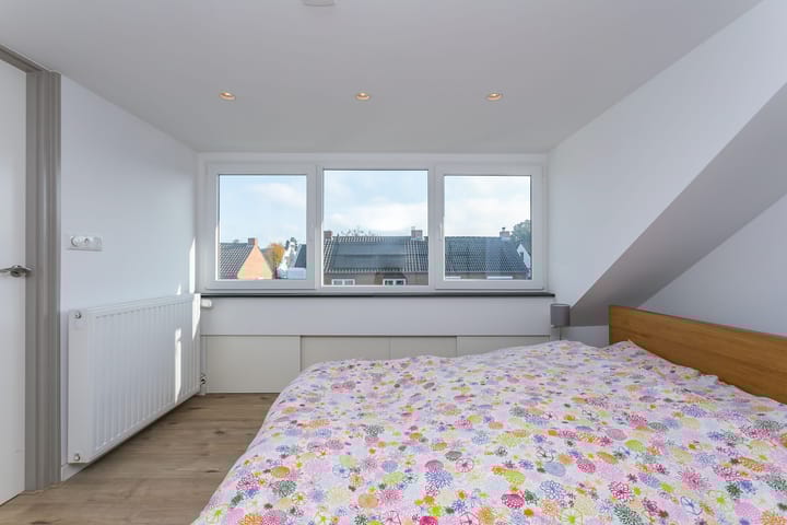 Foto 24 van Rosastraat 5