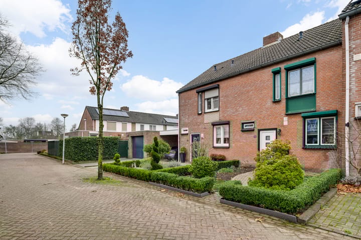 Foto 8 van Leliestraat 35