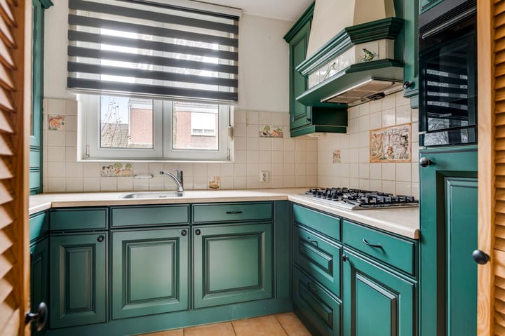 Foto 16 van Leliestraat 35