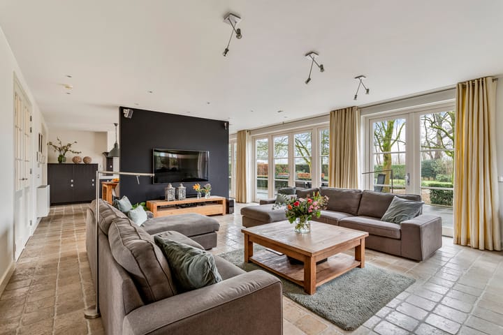 Foto 11 van Bredaseweg 204