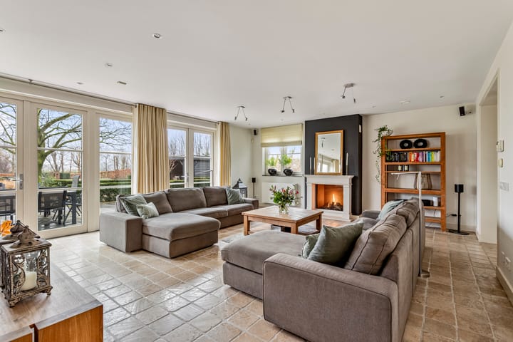 Foto 12 van Bredaseweg 204