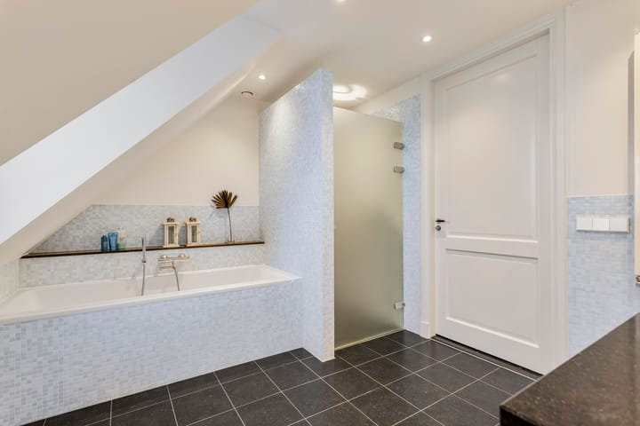 Foto 28 van Bredaseweg 204