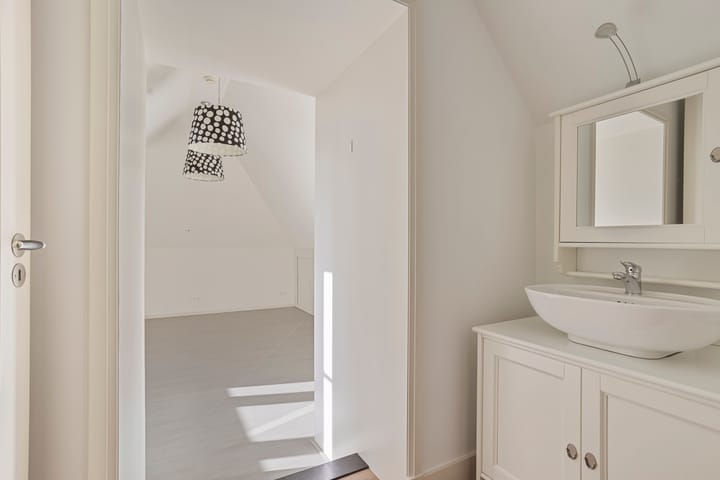 Foto 38 van Bredaseweg 204