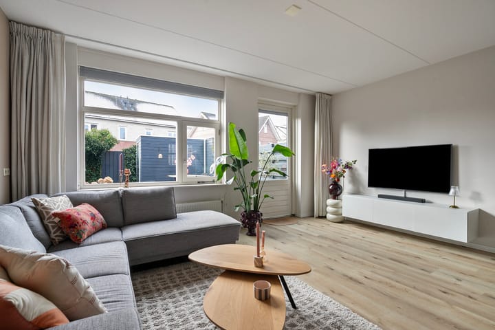 Foto 10 van van Goghstraat 9