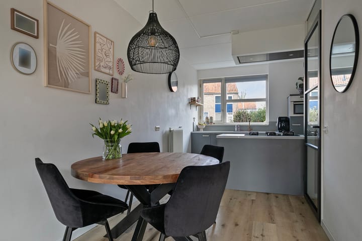 Foto 12 van van Goghstraat 9