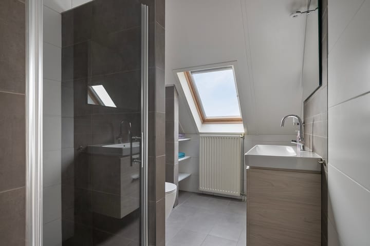 Foto 16 van van Goghstraat 9