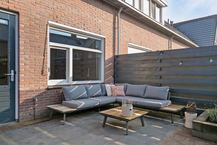 Foto 30 van van Goghstraat 9