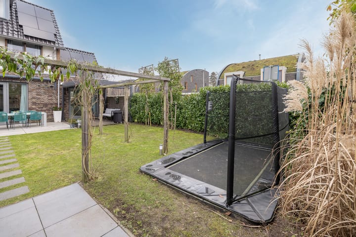 Foto 48 van Van Bockom Maaserf 12