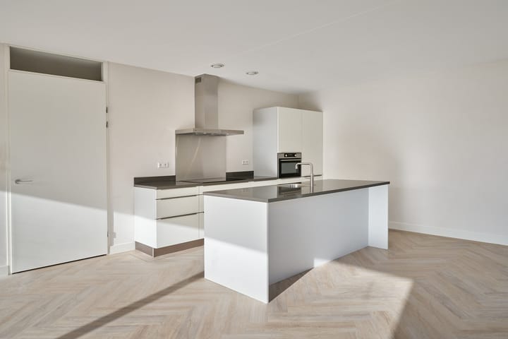 Photo 2 of Dokter van Nieveltweg 9-C