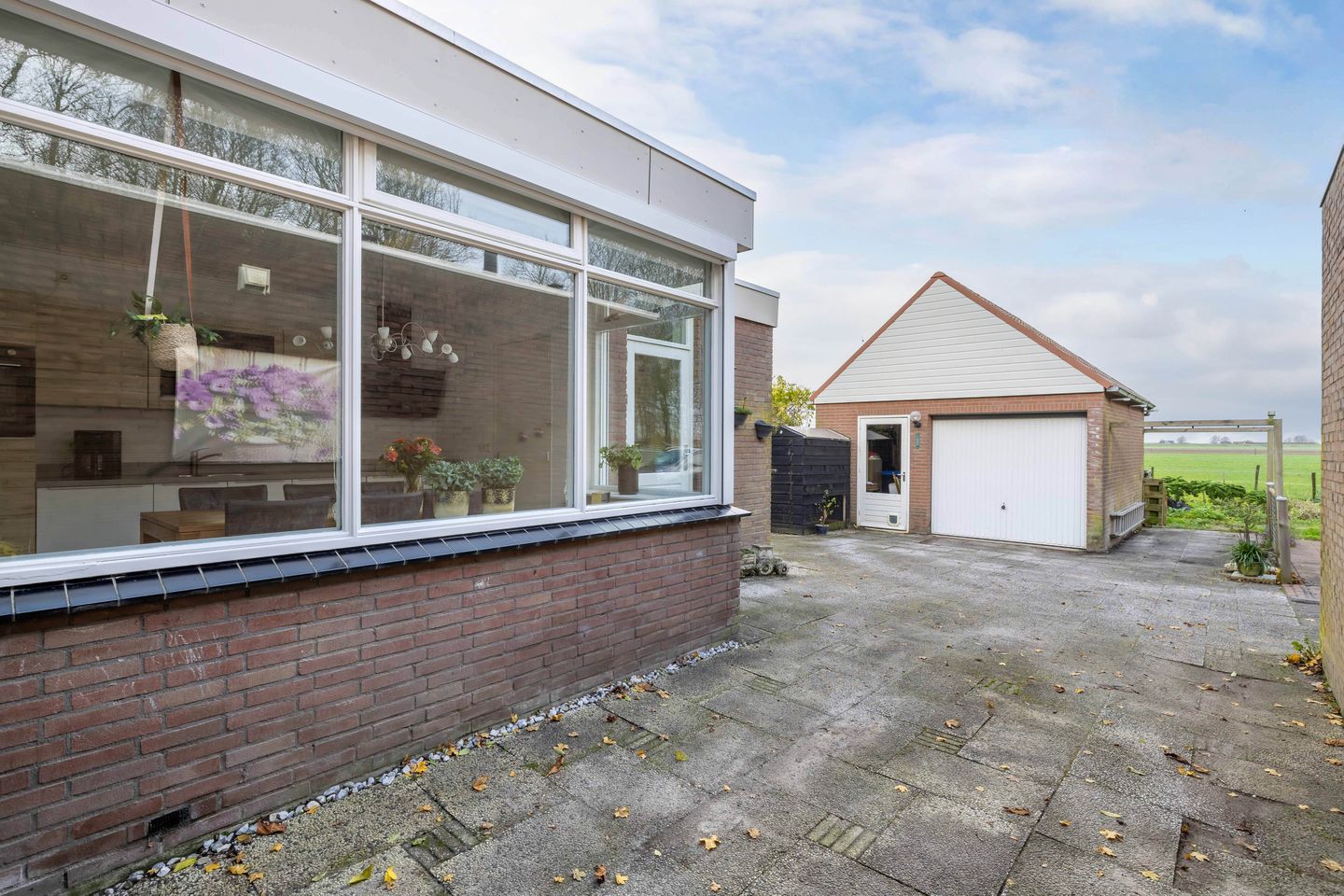 Photo 34 of Uiterdijkenweg 33-C