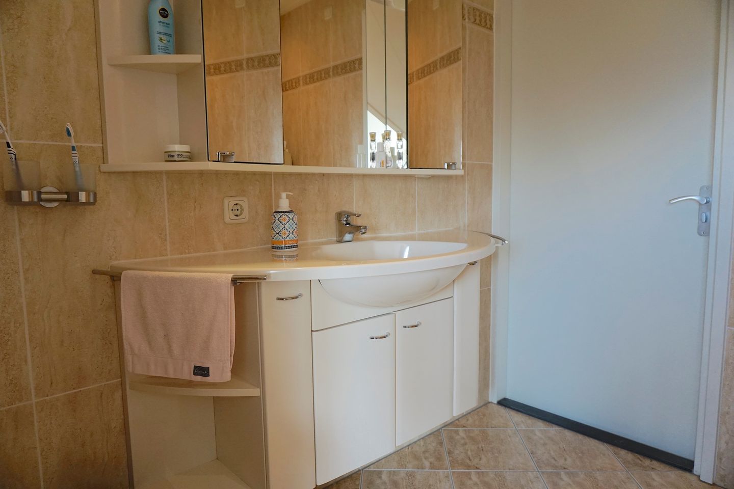 Foto 35 van Middelweg 69