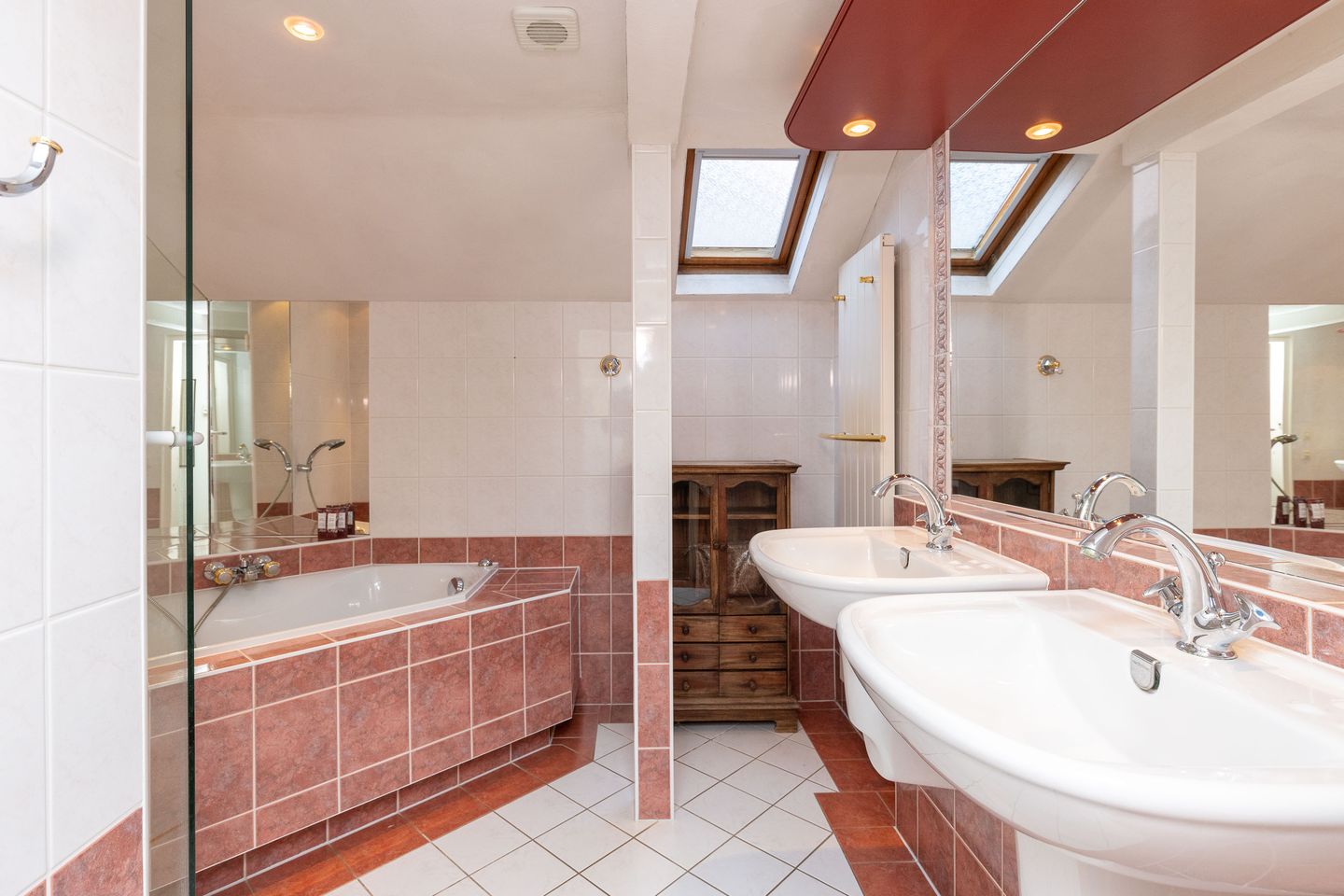 Foto 14 van Oostwouder Dorpsstraat 58