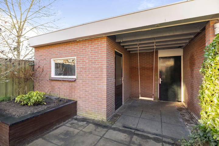 Photo 32 of Johannes Sinthenstraat 57