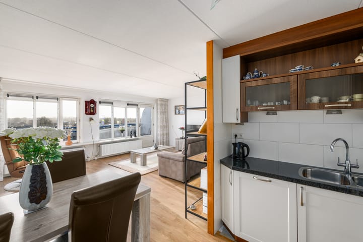 Photo 7 of Van Knobelsdorffplein 74