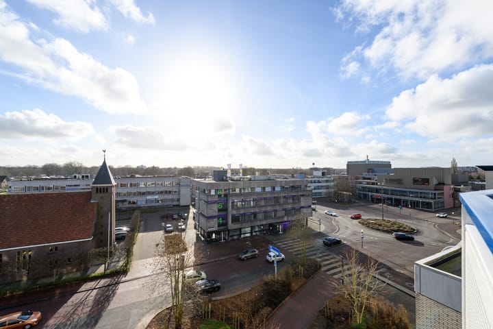 Photo 13 of Van Knobelsdorffplein 74