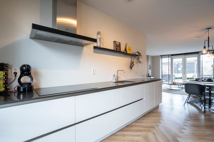 Foto 12 van Sergeant 7