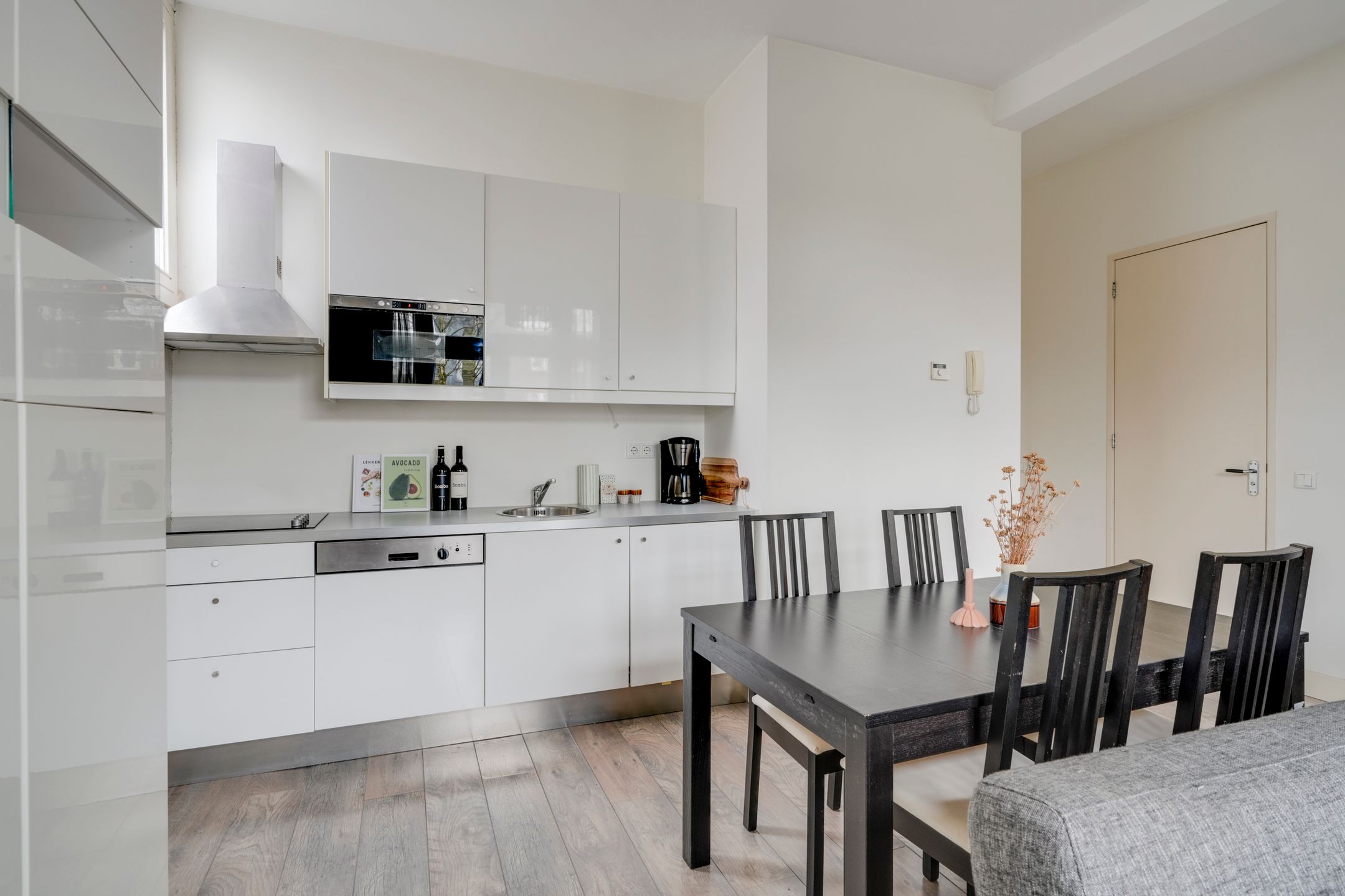 Photo 3 of M.H. Trompstraat 9-B