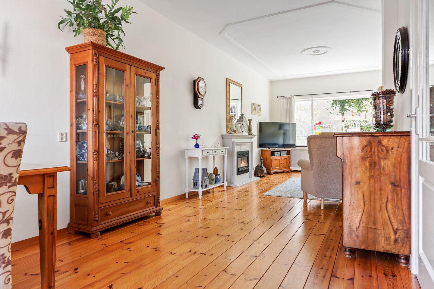 Foto 10 van Van Zuylen van Nijeveltstraat 360