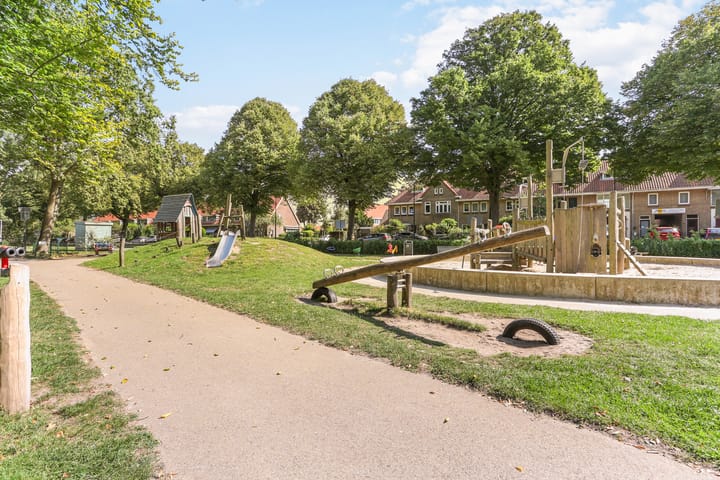 Foto 33 van Van Zuylen van Nijeveltstraat 360