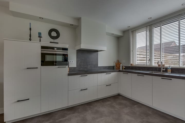 Foto 13 van Nieuwenhuisstraat 9