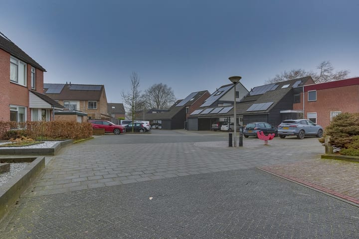 Foto 36 van Nieuwenhuisstraat 9