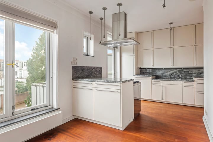 Foto 20 van Burgemeester Weertsstraat 85-3