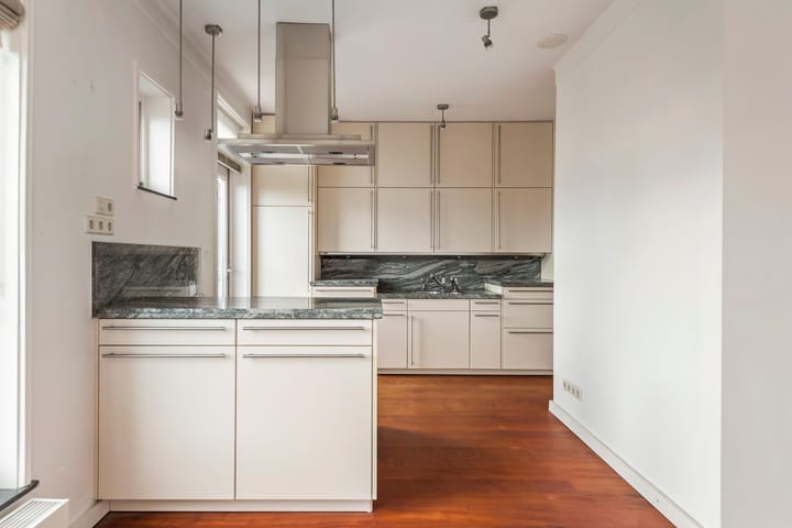 Foto 21 van Burgemeester Weertsstraat 85-3