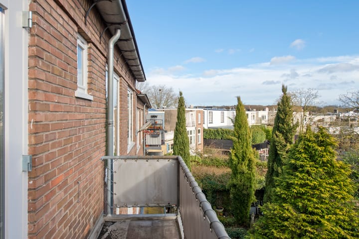 Foto 27 van Burgemeester Weertsstraat 85-3