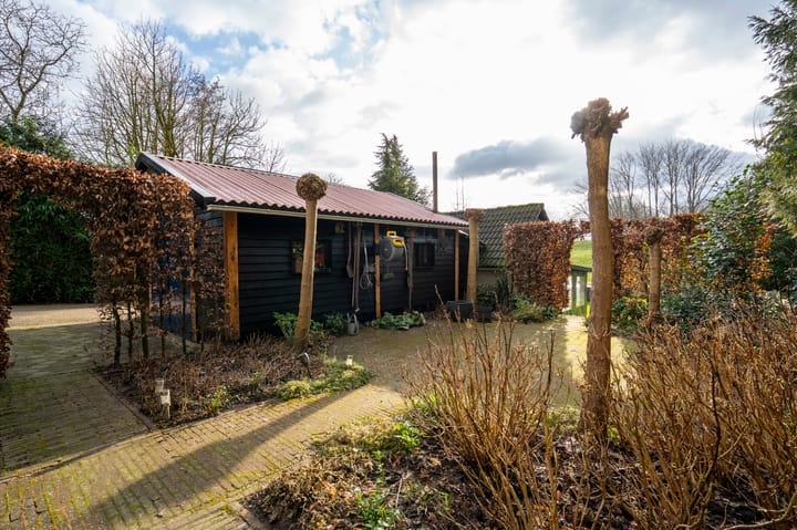 Photo 38 of Waaldijk 14