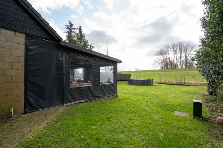 Photo 41 of Waaldijk 14