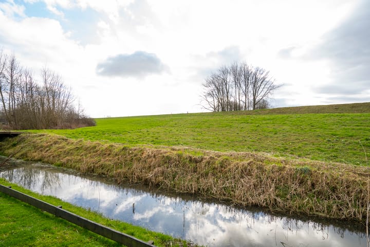 Photo 47 of Waaldijk 14