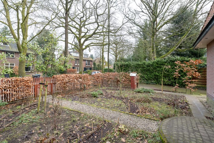 Foto 56 van Melvill van Carnbeelaan 2