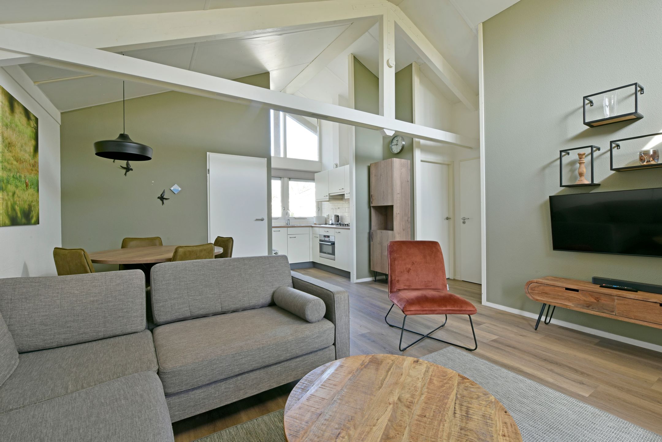 Foto 9 van Landweerswal 2-050