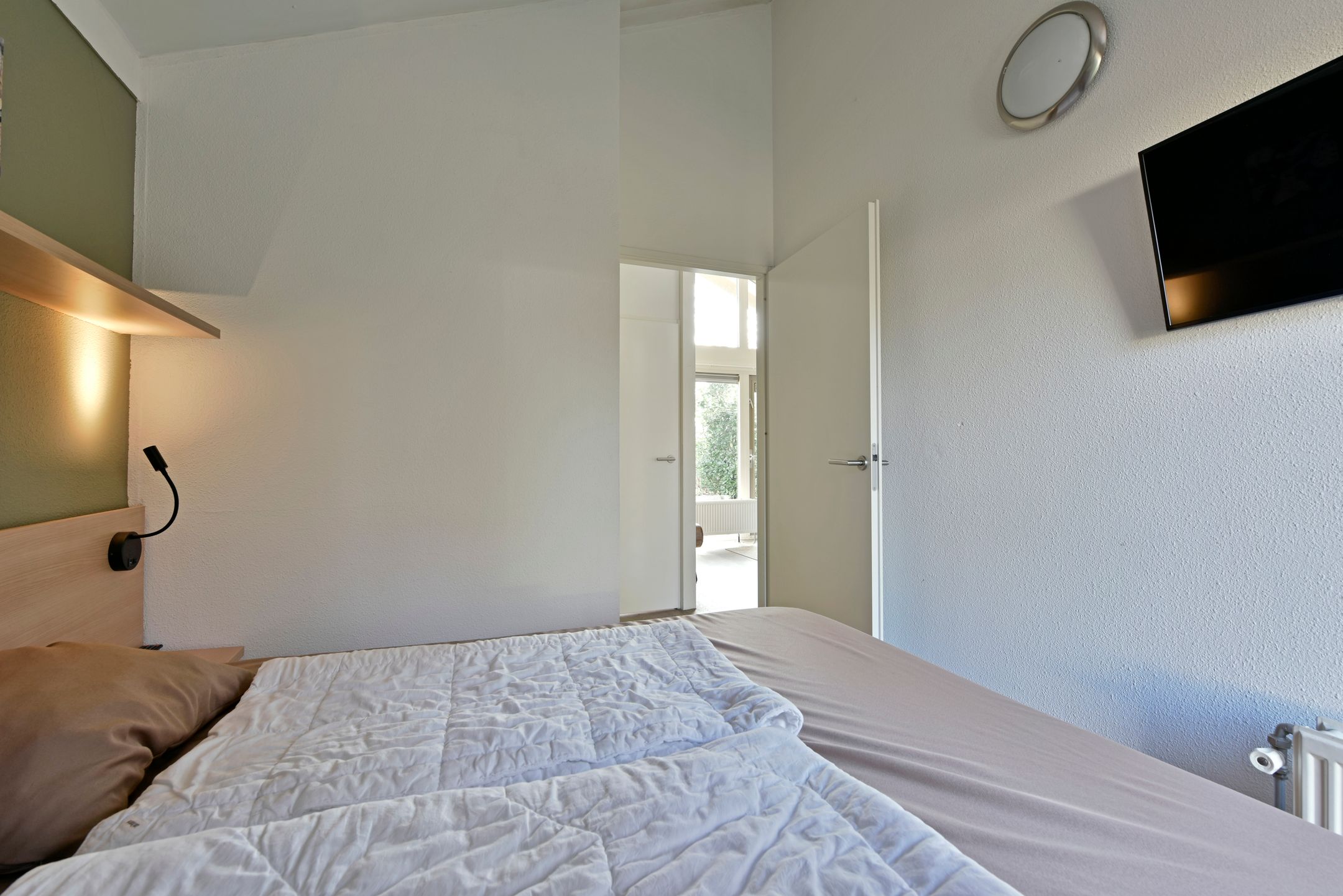 Foto 21 van Landweerswal 2-050