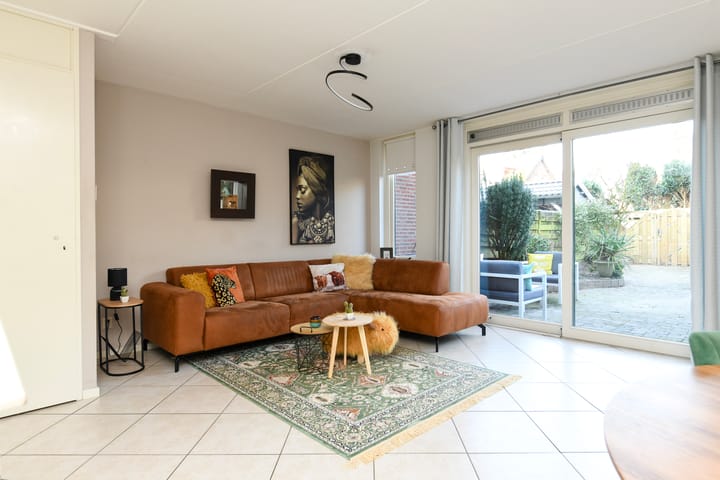 Foto 2 van Chalonhof 84