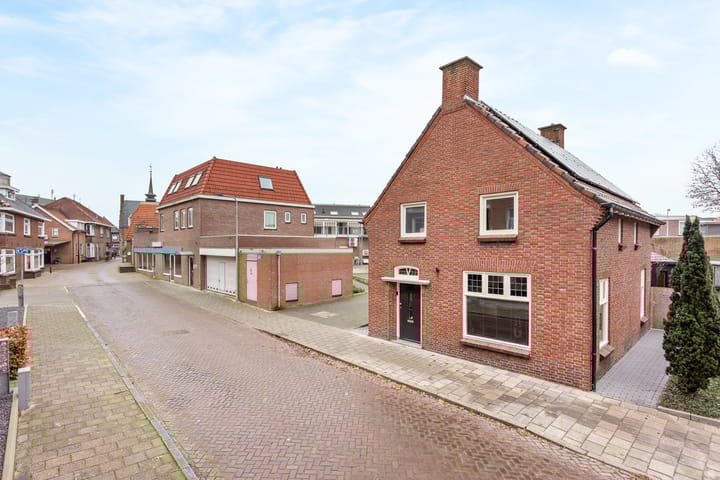 Photo 6 of Oranjestraat 9