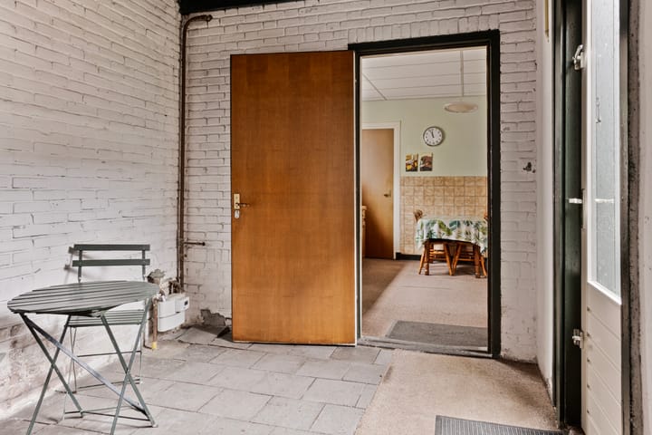 Photo 24 of Brugstraat 16