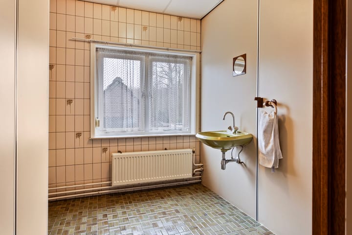 Photo 40 of Brugstraat 16