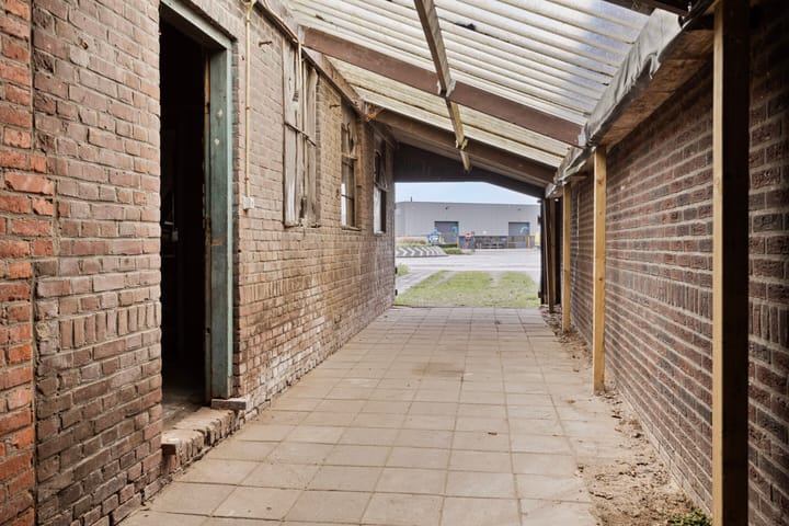 Photo 44 of Brugstraat 16