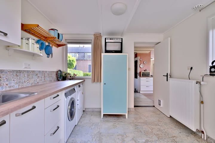 Foto 8 van Leliestraat 3