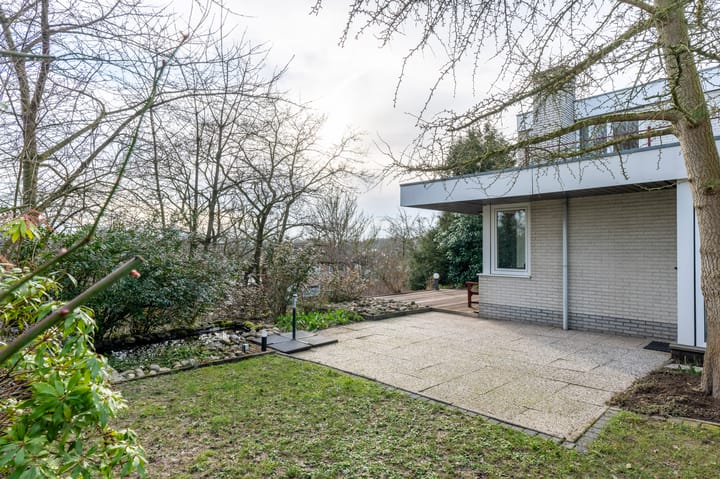 Foto 46 van Burg. van Rijckevorselstraat 5