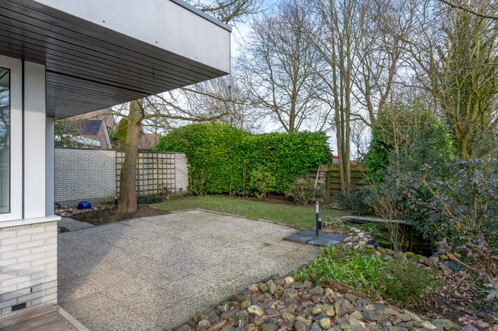 Foto 47 van Burg. van Rijckevorselstraat 5