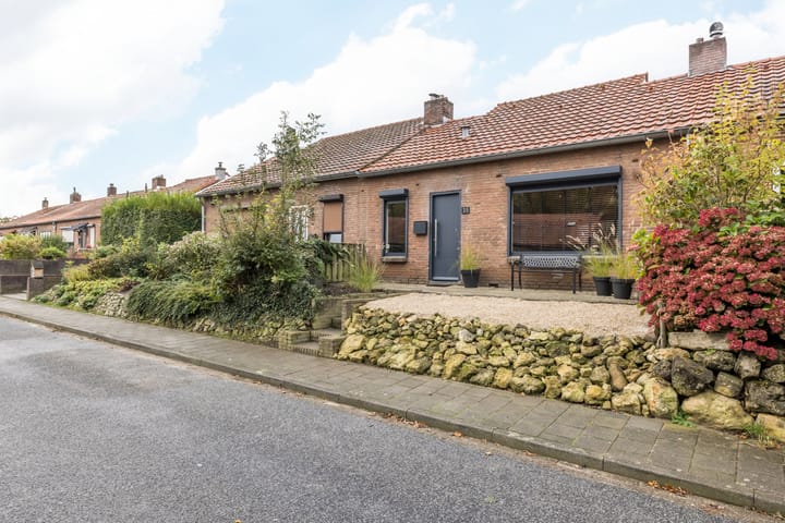 Foto 1 van Leeuwerikstraat 35