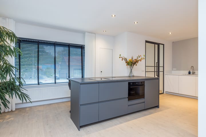 Foto 8 van Leeuwerikstraat 35