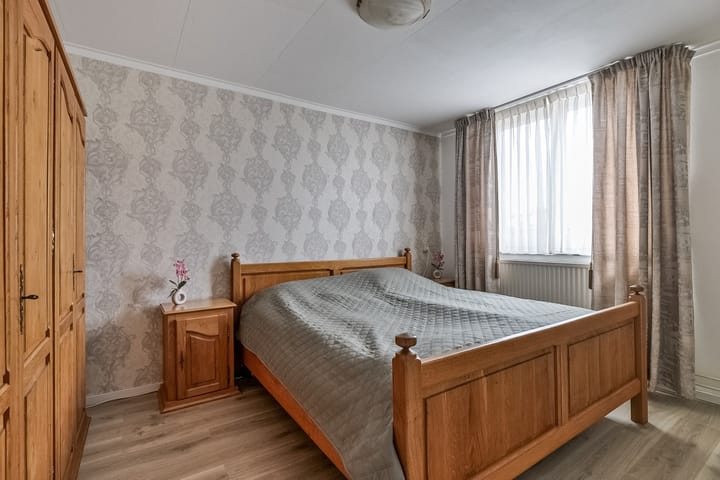 Foto 26 van Van Montfortstraat 10